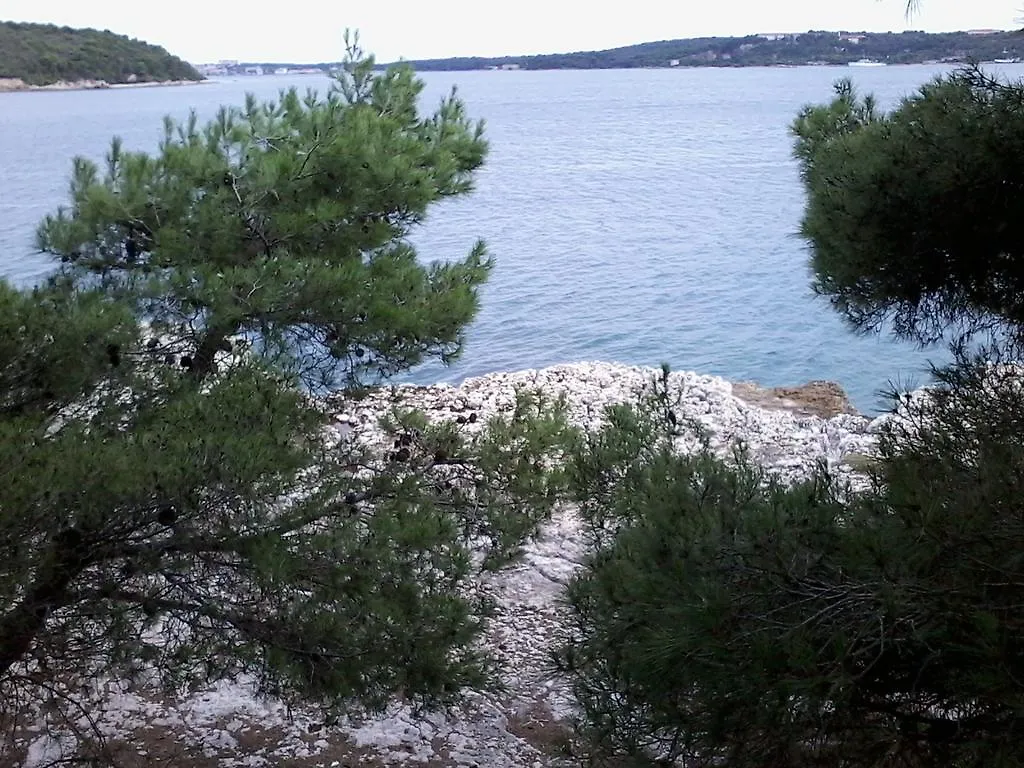Guesthouse Adria Pola 3*,