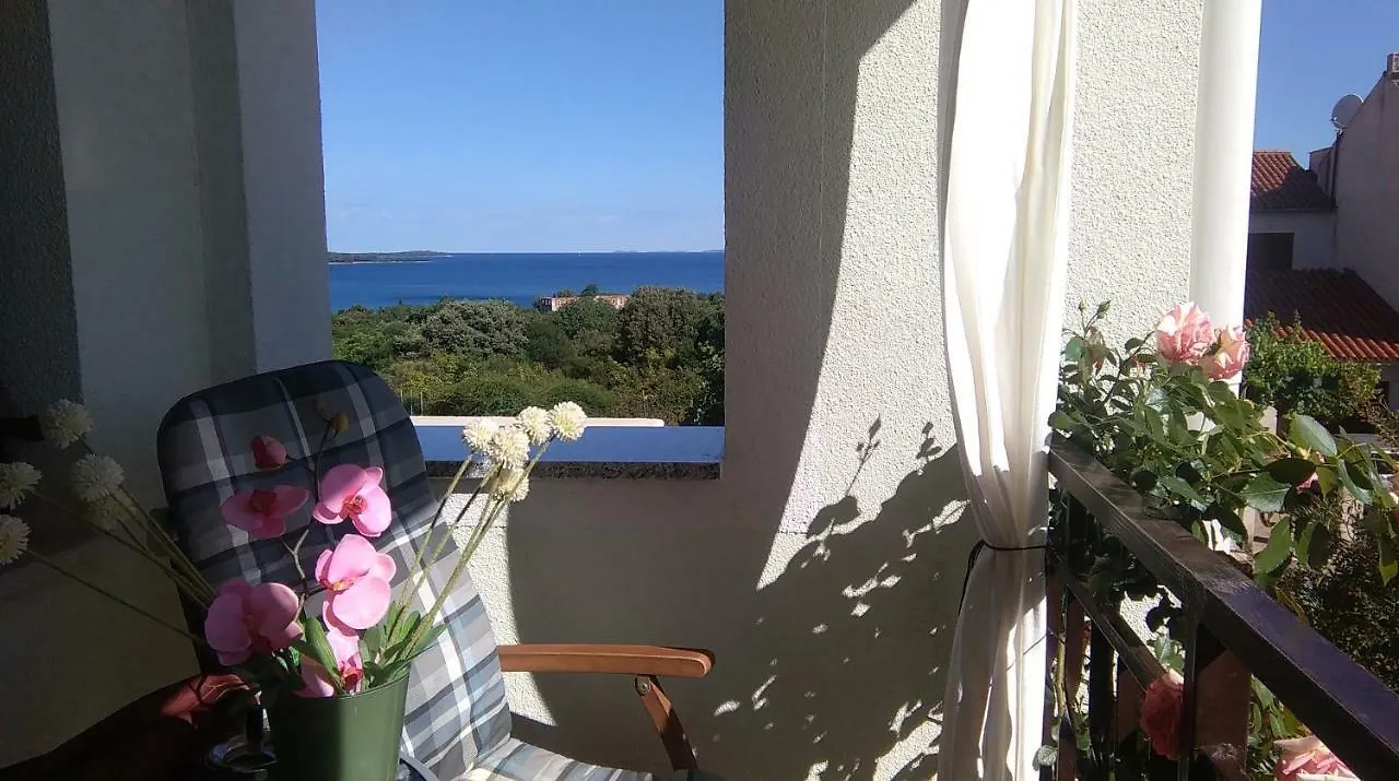 Guesthouse Adria 3*, Pula