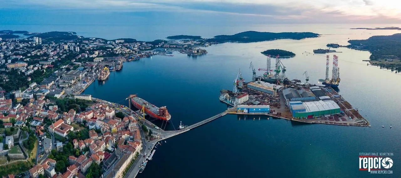 Guesthouse Adria 3*, Pula